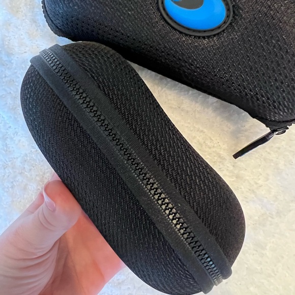 New Costa Sunglass Cases - Picture 5 of 7